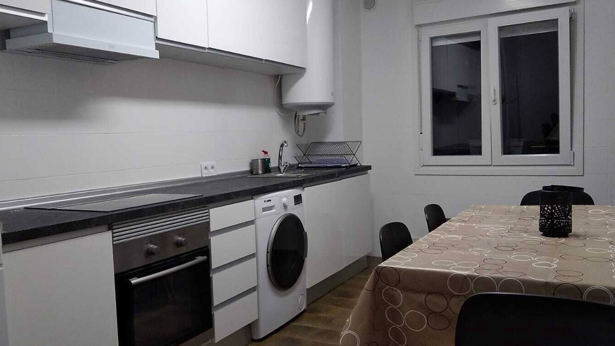 Viana Apartment | Ven y desconecta!