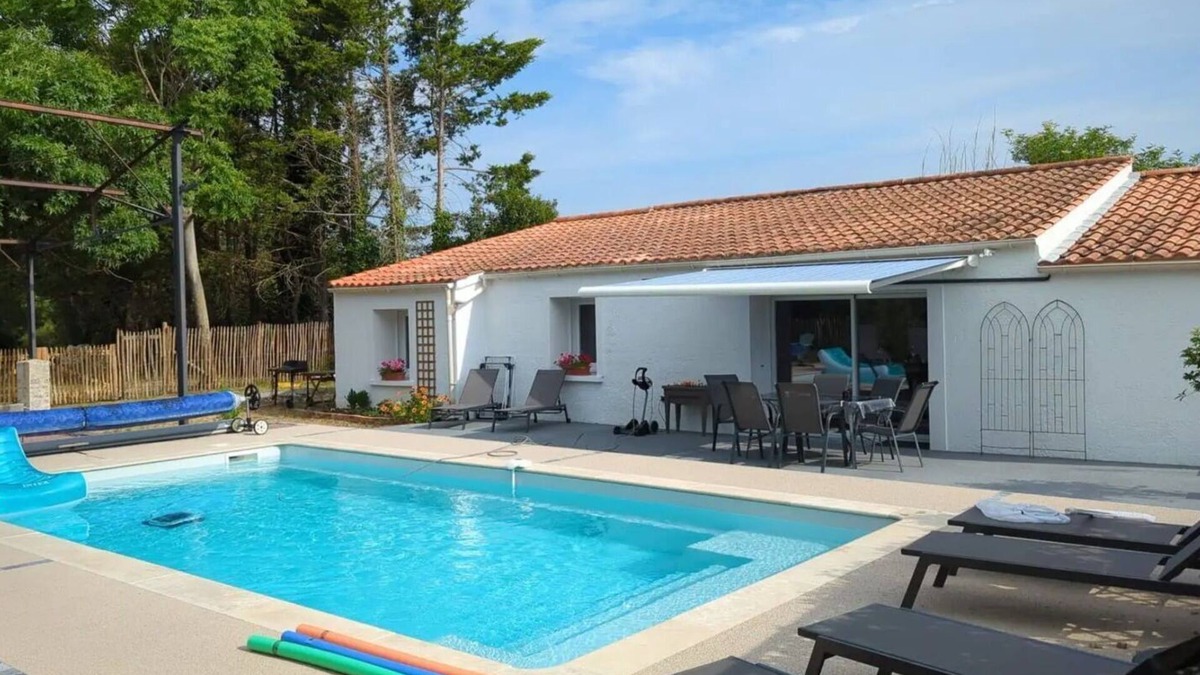 Grues House | Vendee Maison et Dépendance av Piscine Chauffée 14 Pers à 15min de L'océan