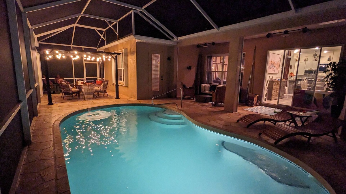 Woodmere Lakes House | Venetian Dreams Tranquility