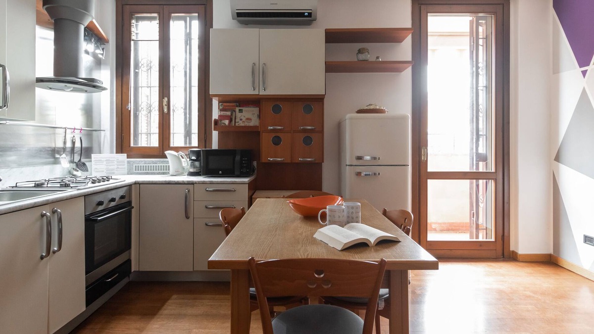 Cassina de' Pecchi Apartment | Veneto 10B - One Bedroom Apartment, Sleeps 4