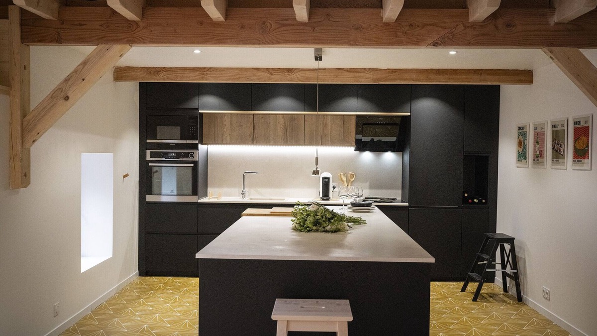 Montmin House | Venez Chez Vous Mountain View