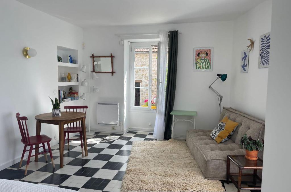 Vernou-la-Celle-sur-Seine Bed & Breakfast | Venez Vernou