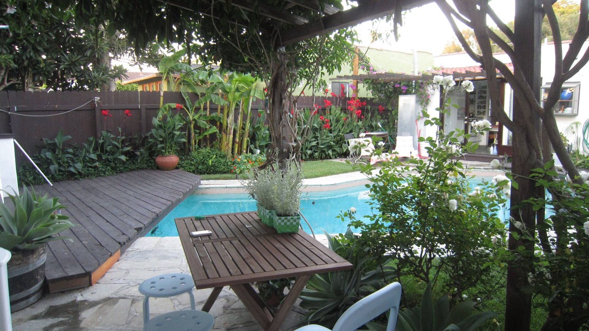 Venice House | VENICE DESIGNER POOLHOUSE HSR19-003035