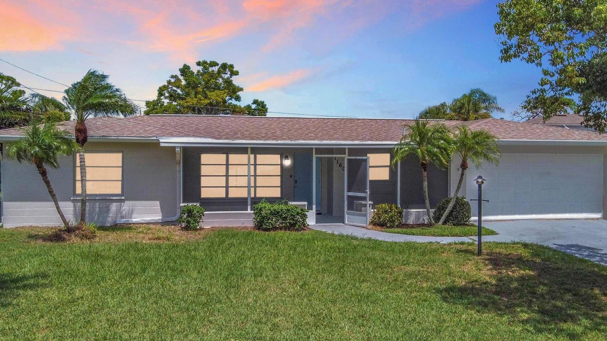 South Venice House | Venice Paradise: Beach & Fossil Fun