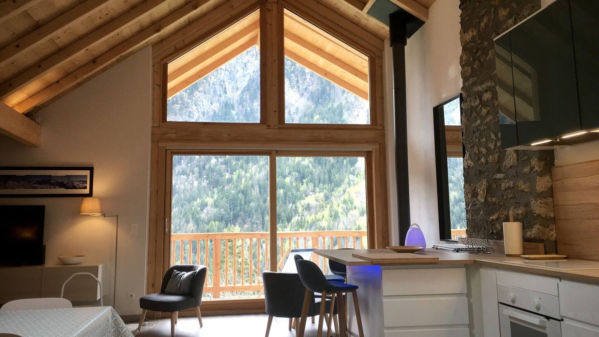 Venosc Apartment | VENOSC-2 ALPES-SAUNA Appart. 165m2 new 3 * at the foot of the 2 Alpes 8 -14 pers