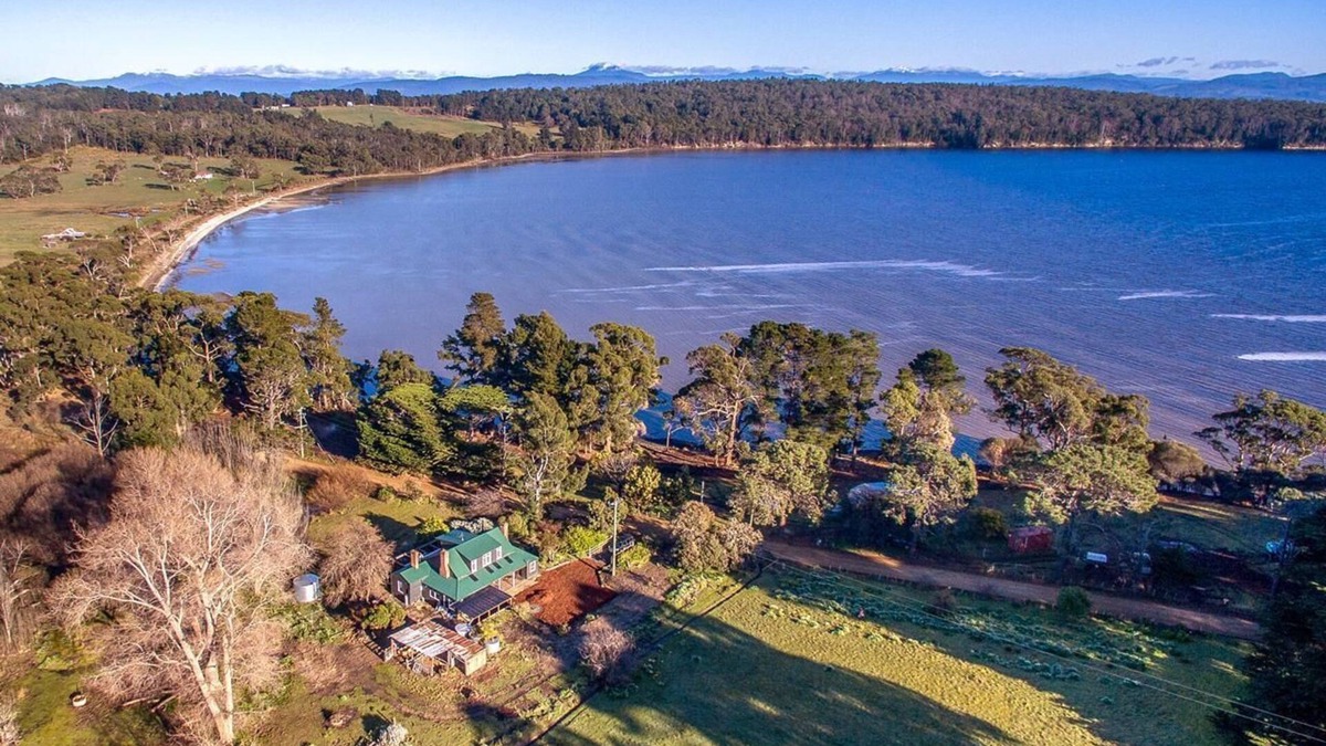 South Bruny House | Ventnor Guest House - A property with a fascinating past; the original homestead Old Mill Farm was built in 1871.