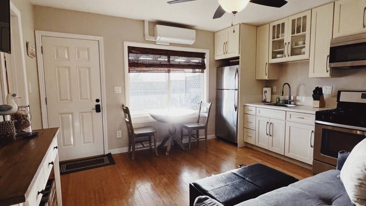 Ventura Apartment | Ventura 1Bedroom Cottage Hillside