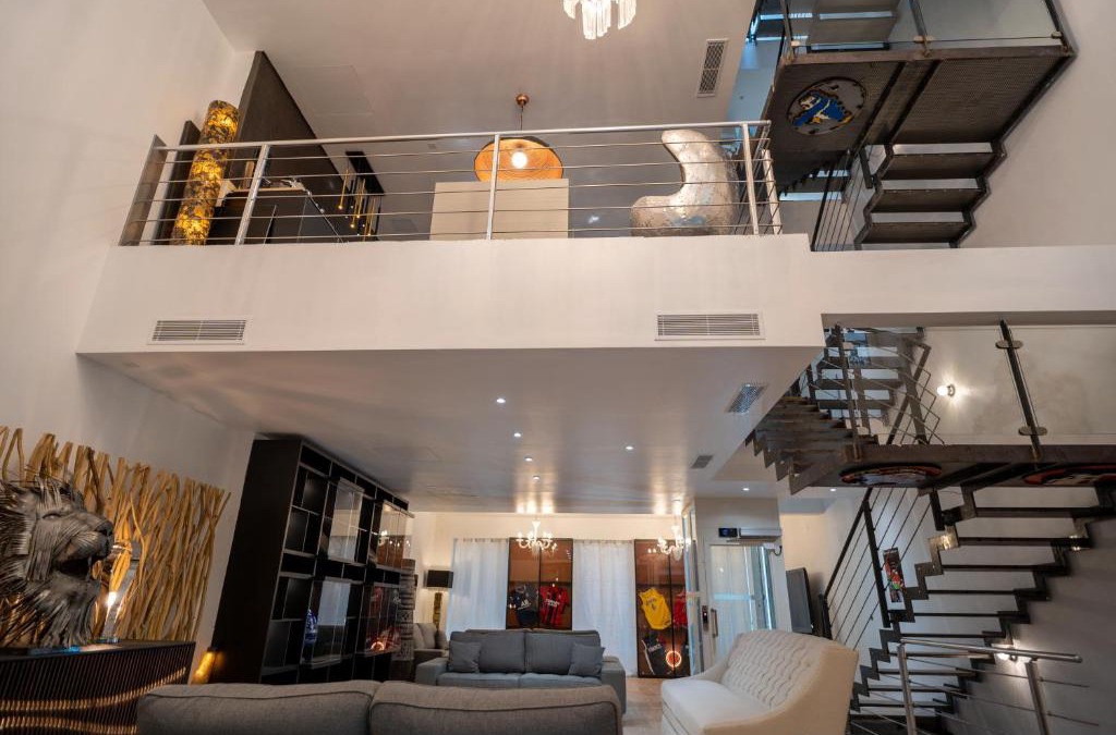 Cannes City Centre Apartment | Venue C - Luxurious & Spacious - Mansion - Elevator - Patio
