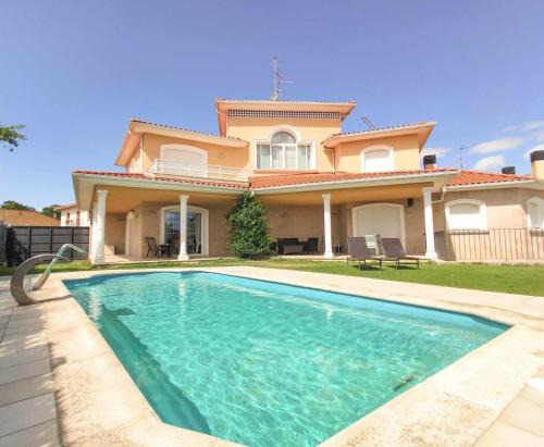 Garinoain House | Ver Venir, acogedoras habitaciones con piscina