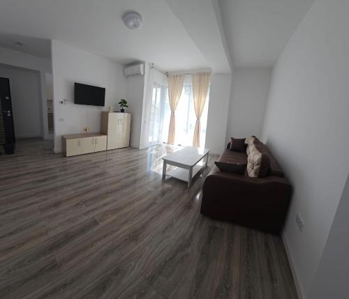Ramnicu Valcea Apartment | Vera Home 3