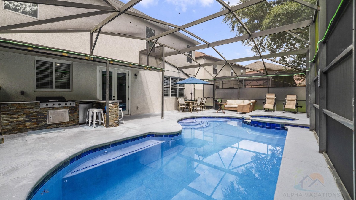 Sunrise Lakes House | Veranda Vibe - Stylish Outdoor Living Near the Parks