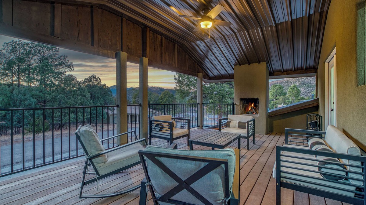 Ruidoso House | Veranda Views RaceTrak<2.5miles GMRoom DiscGolf UTV Parking