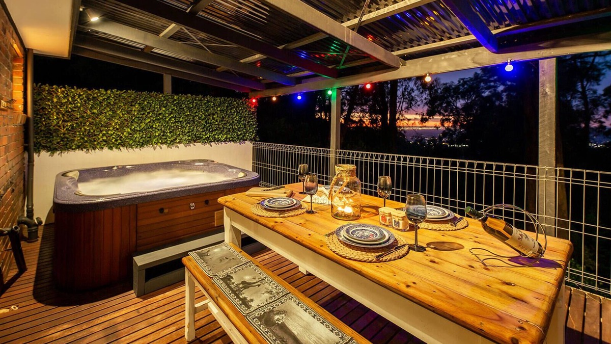 Kalorama Cottage | Verandah Views Cottage - Luxury Spa Cottage with Breathtaking Views