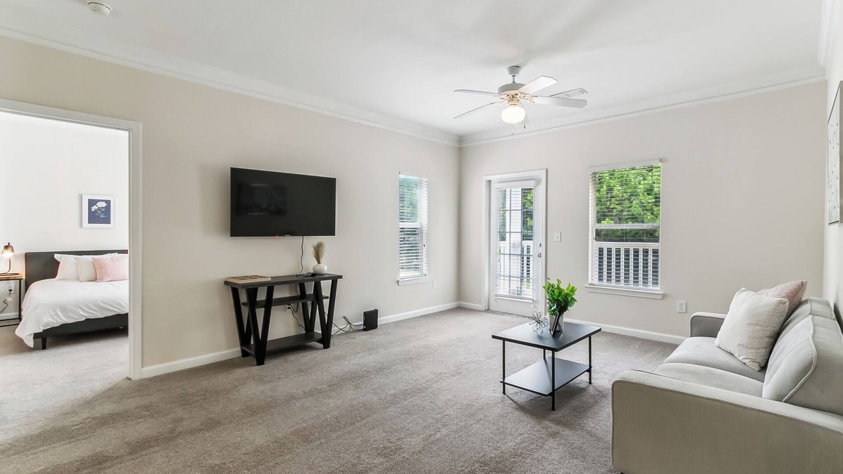 Valley Apartment | Verandas 1836 I Modern 2Bd I Parking I Pool I Gym