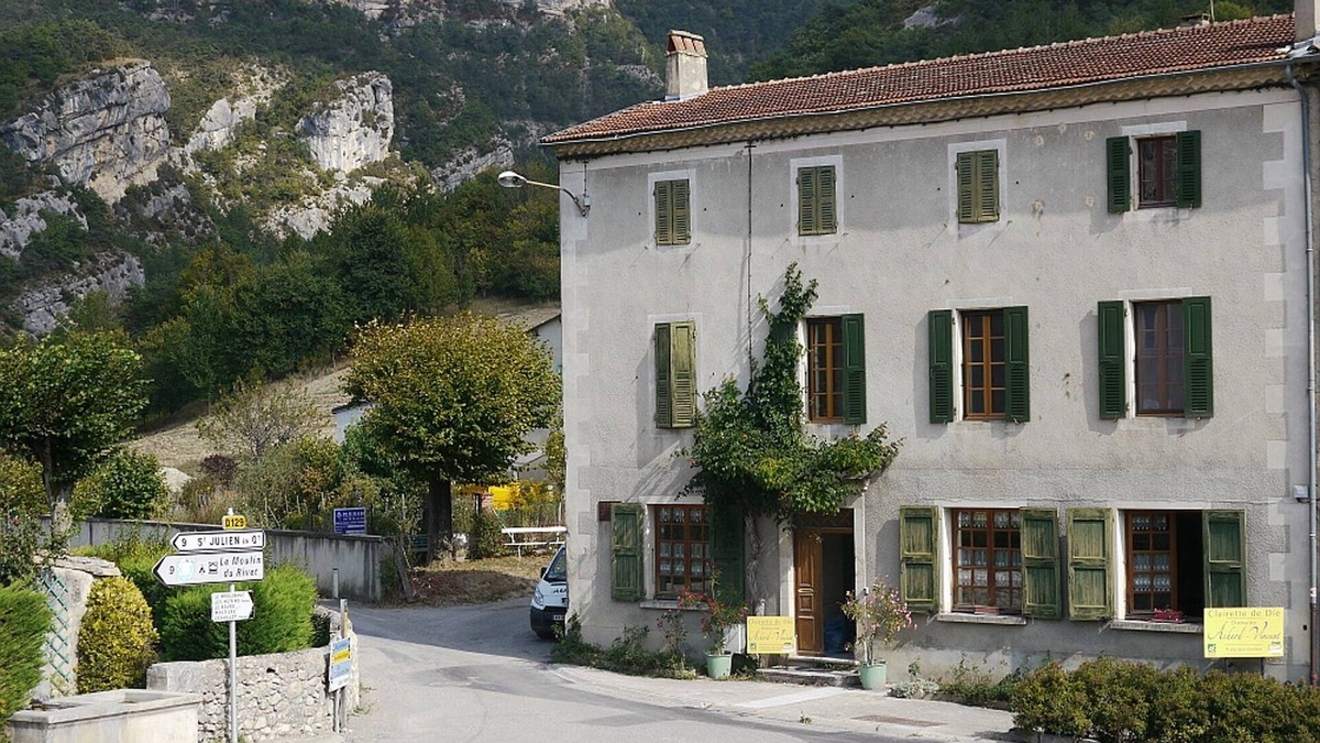 Drome House | Vercors, Diois, House for 10 people in a charming Drôme village 5 mn from Die