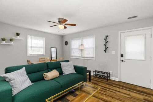 Peoria Heights House | VERDE VIBES - Cute 2BD home in the Heights