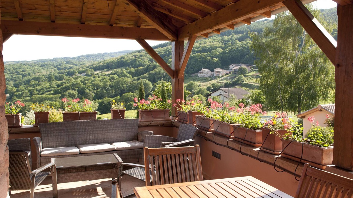 Vergisson Other | Vergecosse - La Roche 5 Bedroom Farmhouse With Terrace & Access to a Shared Pool