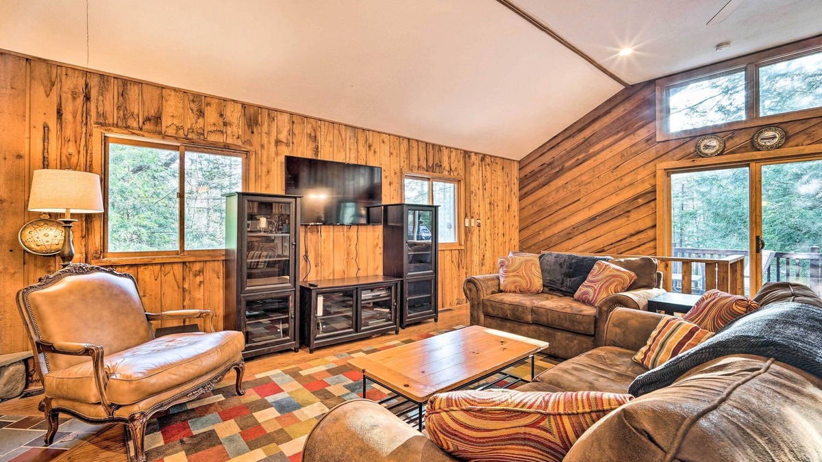 Winhall House | Vermont Getaway near Stratton Mountain