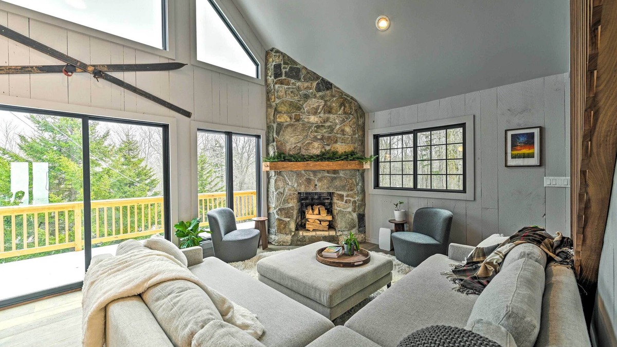 Windham Cabin | Vermont Ski Chalet ~ 5 Mi to Magic Mountain
