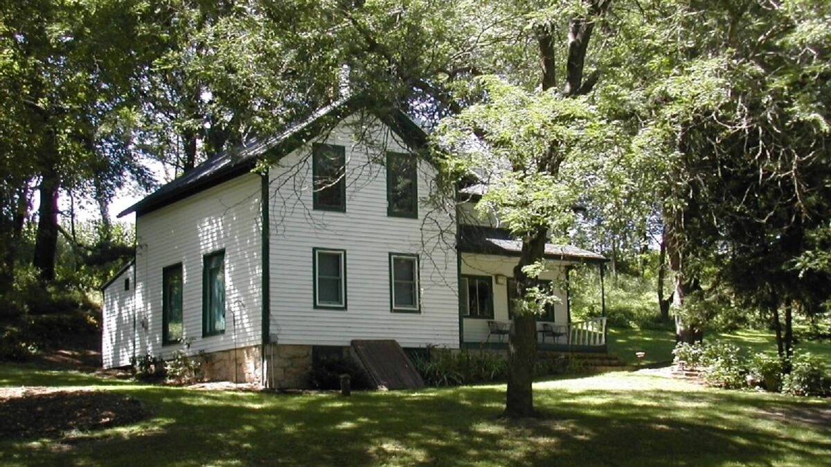 Highland House | Vermont West - Beautiful, Private, Serene Home Away from Home