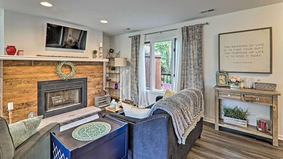 Vernon Condo | Vernon Condo w/ Balcony < 2 Mi to Mountain Creek!
