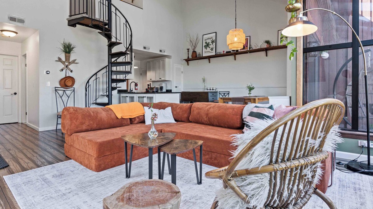 Vernon Cabin | Vernon's Cozy 3BR Loft Condo Cabin w/Views