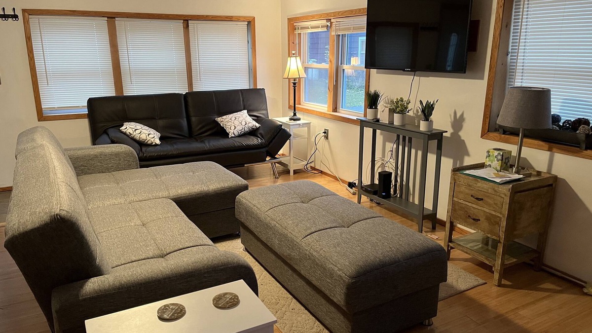 Verona Beach Cottage | Verona Beach Lakeside Retreat - Near attractions! Lots of Amenities!