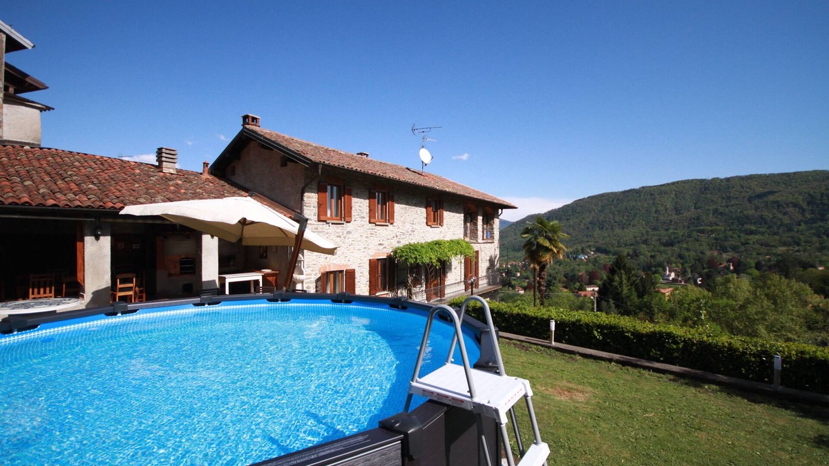 Viconago House | Veronica & Ladybug House for 8 people with pool.