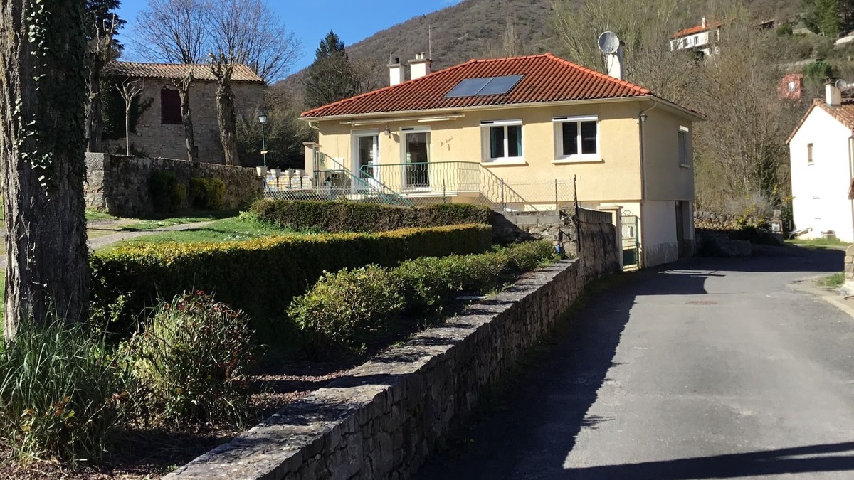 Verrieres House | Verrières, 10mn de Millau, au Porte des Gorges du Tarn, Maison 6 Pers
