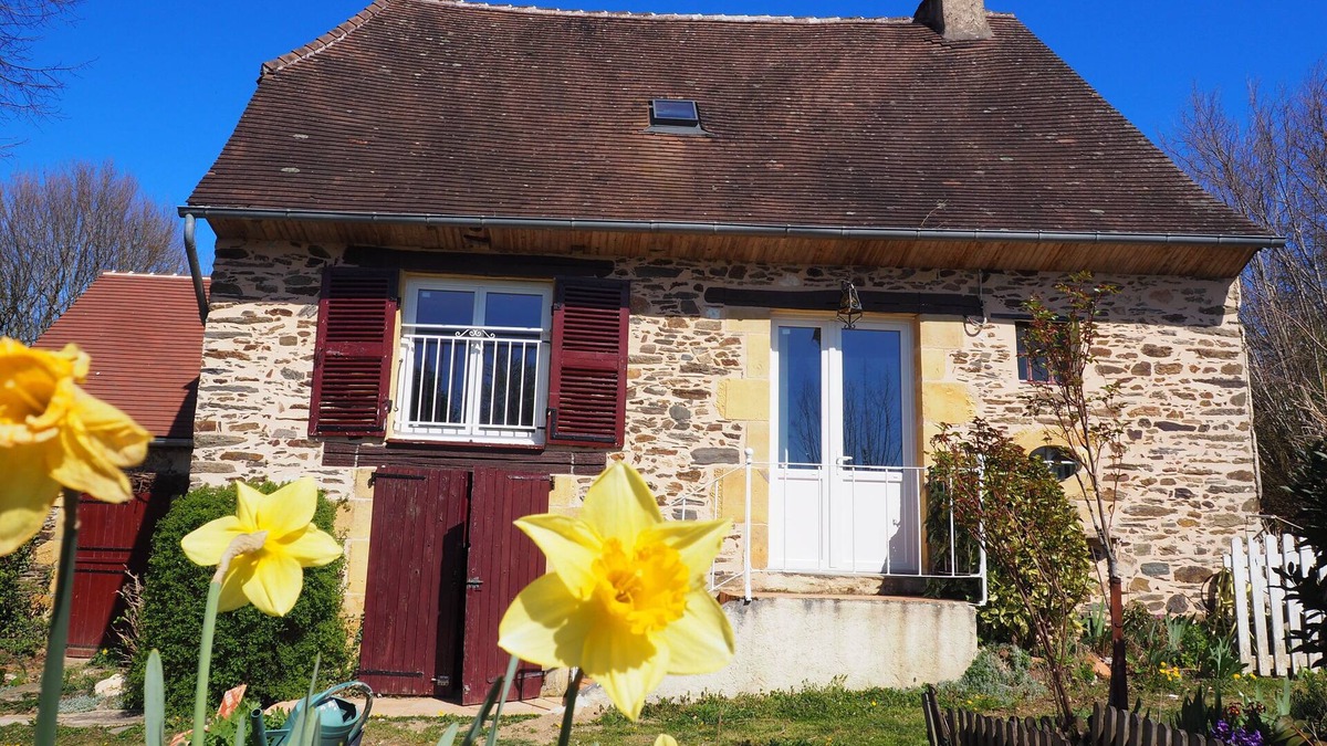 Payzac Cottage | Verte Nature In Périgord, with heated pool