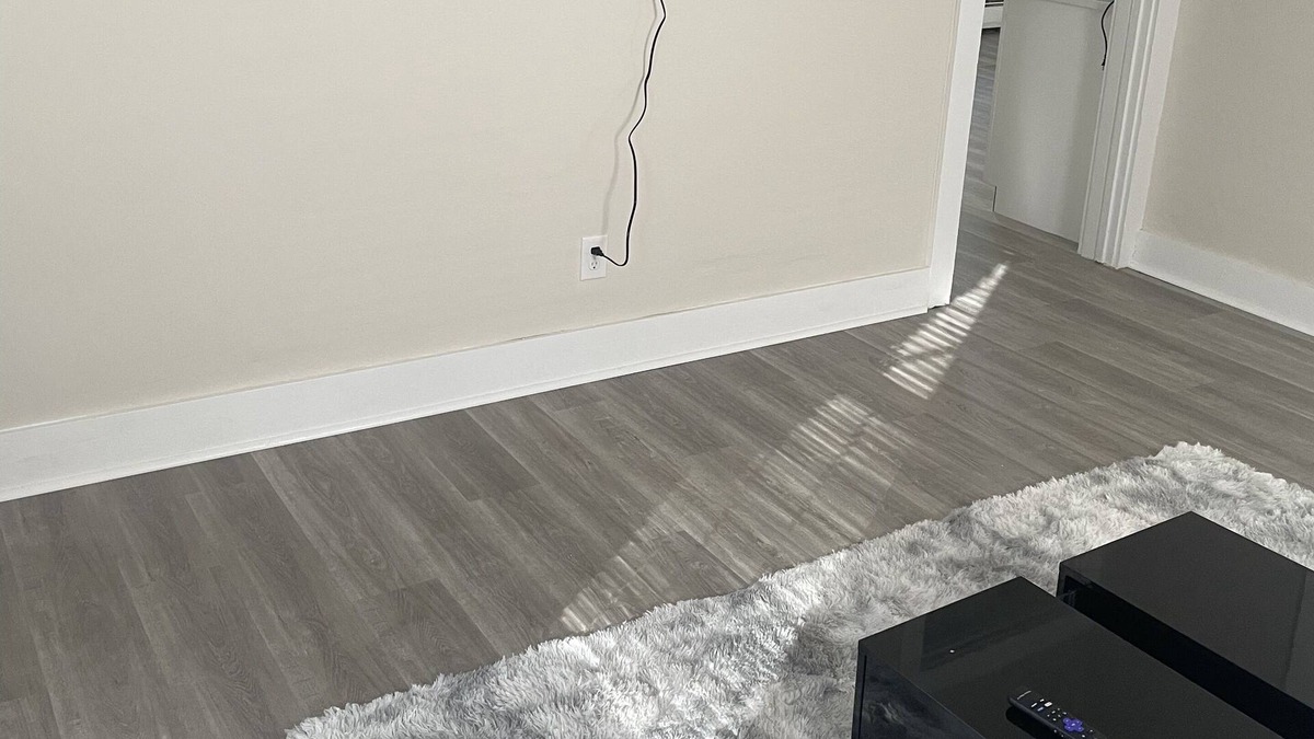New Britain House | Very beautiful and cozy apartment. Few minutes away from a major mall