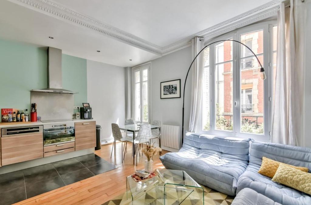 Combat Apartment | Very beautiful T2 near the Parc des Buttes-Chaumont