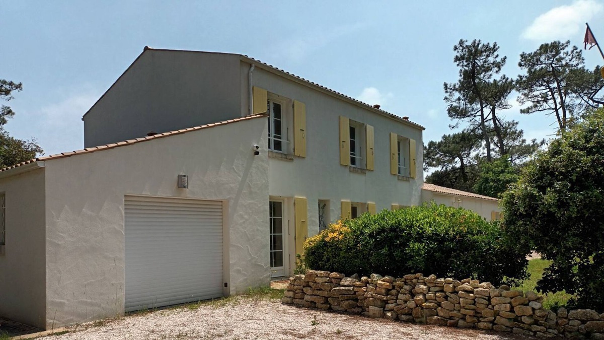 La Remigeasse Villa | Very beautiful villa on the Atlantic coast 5 minutes from the beach 6 bedrooms garden 1300 M2
