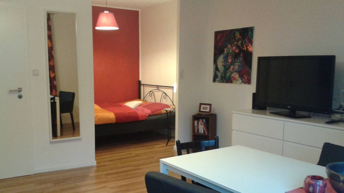 New Town Apartment | Very central! Light - cozy - balcony