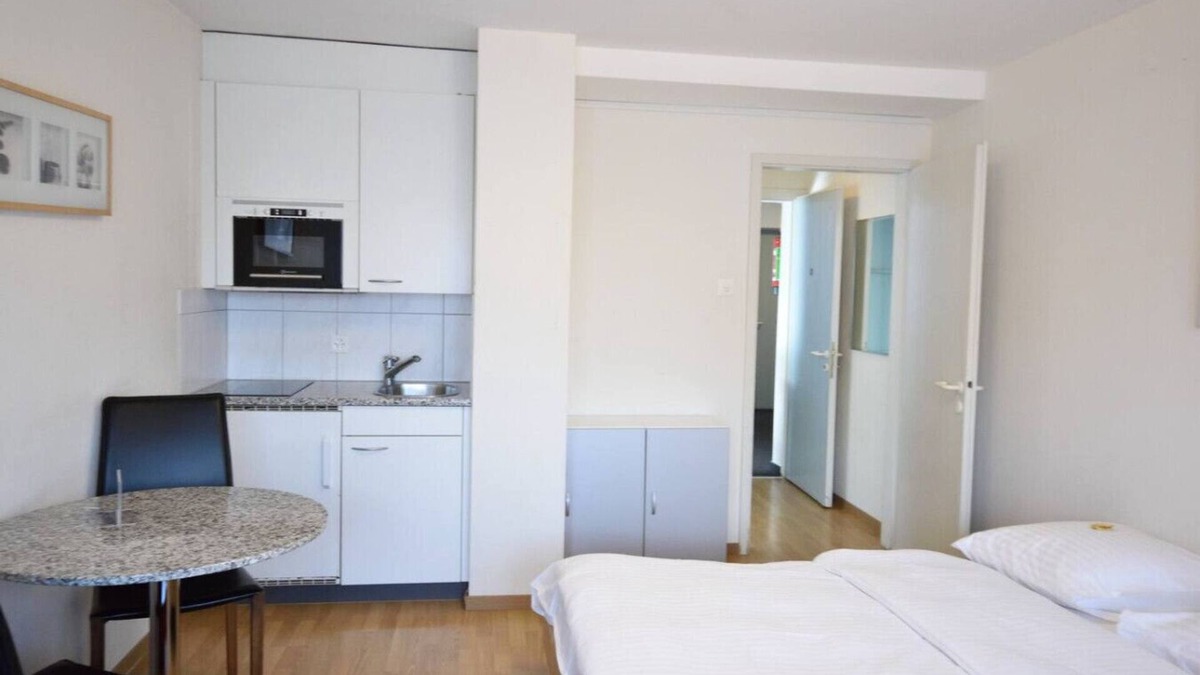 District 6 Apartment | Very central studio (Crown 41)