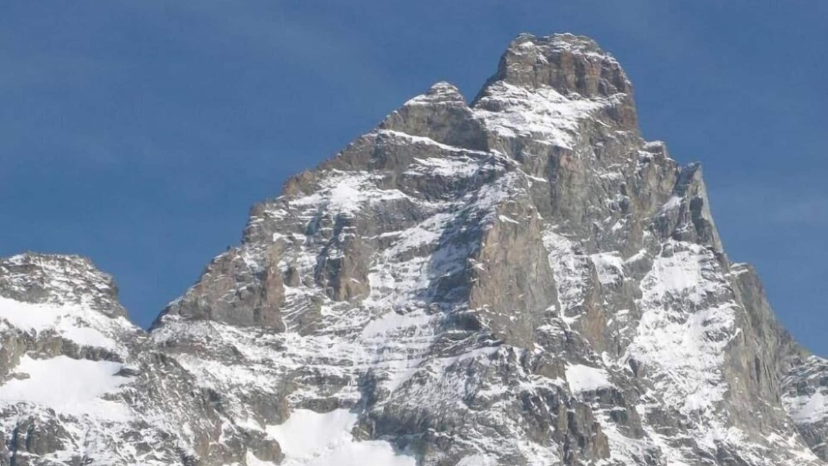 Cervinia Apartment | Very comfortable apartment in the center of the village, close to the chair lift and ski lift installation
