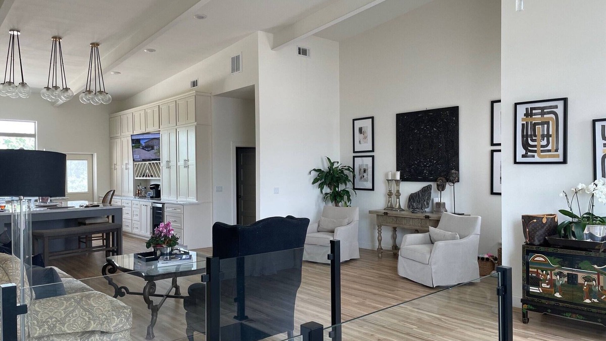 Giddings House | Very convenient, beautiful home with great restaurants within walking distance