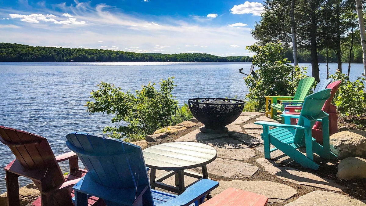 Lake of Bays Cottage | Very Cozy 4bdrm 4bath cottage in LOB. Glorious sunsets! Outdoor Oasis!