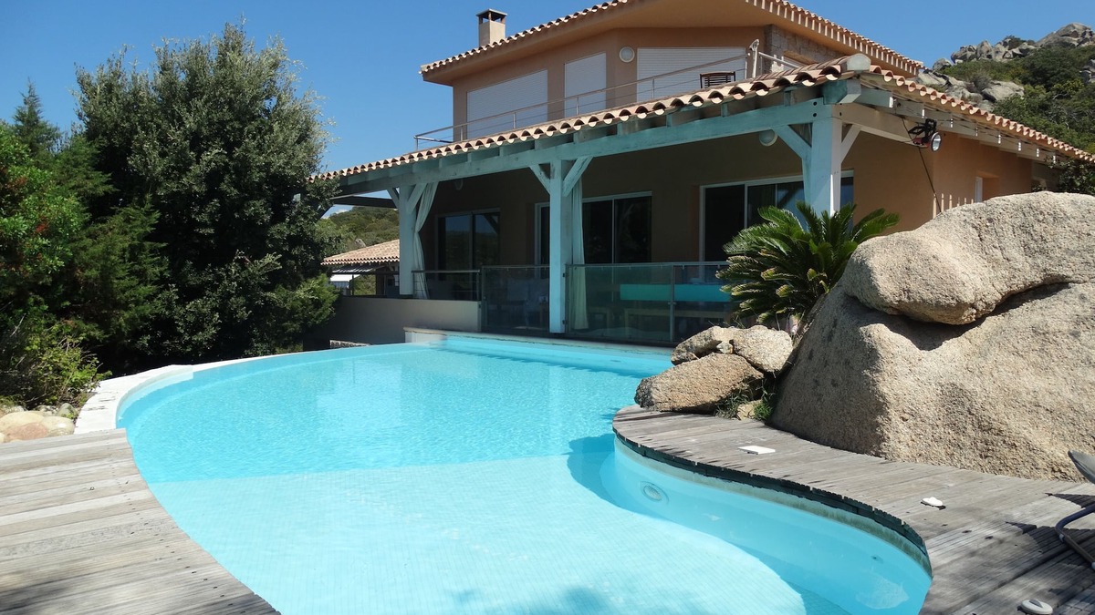 Tizzano Villa | Very high standard and well designed villa overlooking an exceptional site