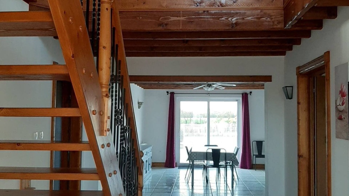 Grosbreuil Cottage | VERY LARGE GITE WITH HEATED SWIMMING POOL NEAR LES SABLES