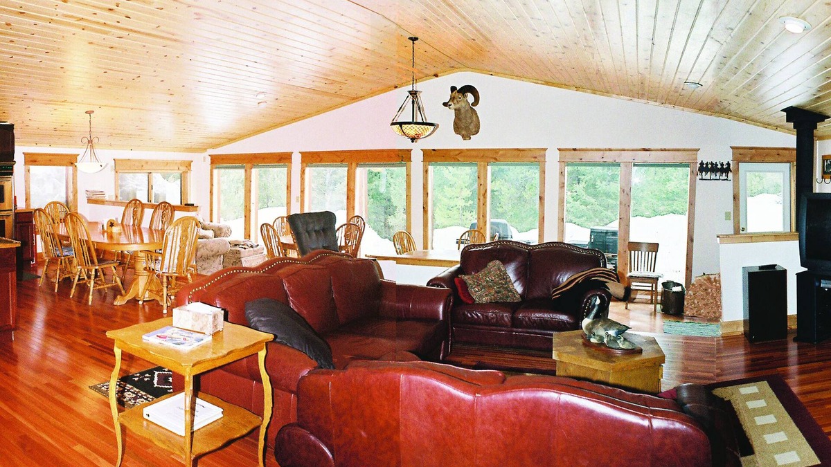 White Sulphur Springs House | Very Large, Private Home In Middle of 2MM acres of Lewis & Clark National Forest
