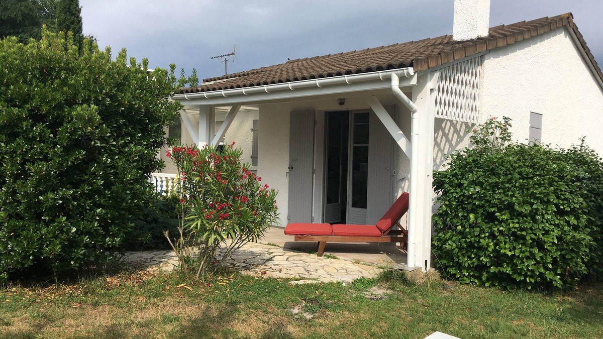 Ares House | Very nice and cozy house 10 minutes from the Bassin