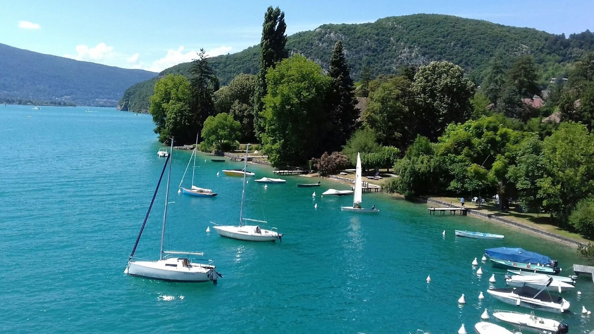 Talloires-Montmin Apartment | Very Nice Apartment, comfortable, Magnificent view On The Lake, mountain And Chateau