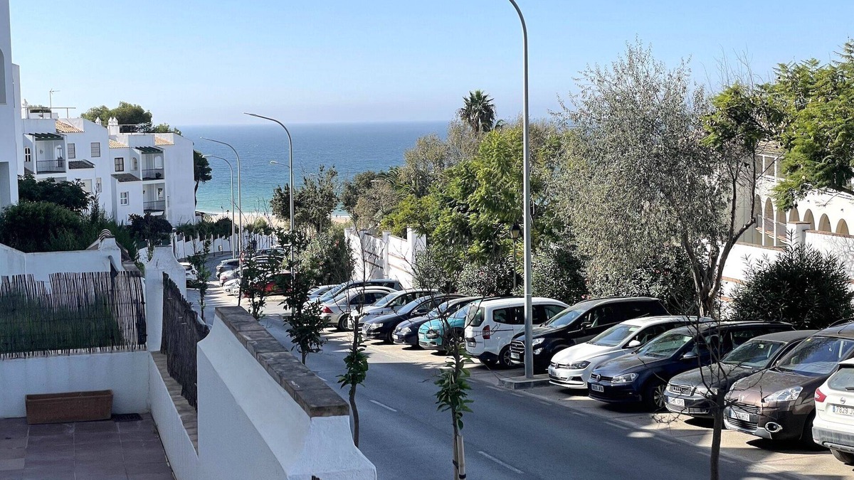 Conil de la Frontera City Center Apartment | Very nice and comfortable apartment with a spacious terrace and sea views