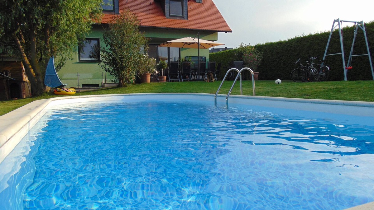Ettersburg House | Very nice holiday home with terraces, garden and pool, near Weimar