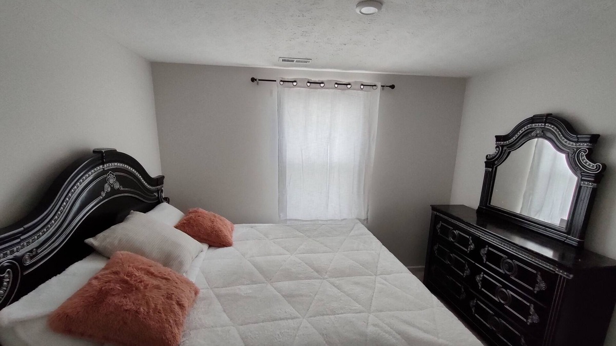 Obetz House | Very nice location close to many restaurants and shopping centers