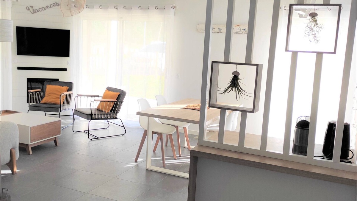Le Penon Apartment | Very nice new apartment with quiet garden, walking distance to the beach, wifi internet, parking.