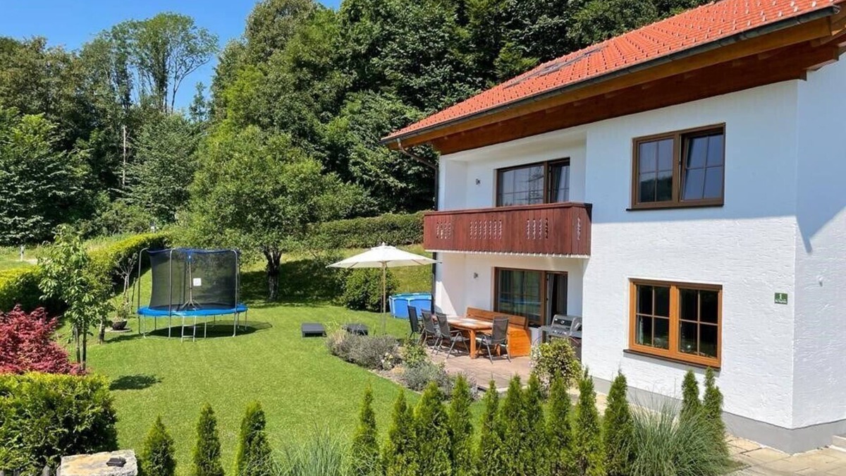 Grosswell House | Very nice, newly renovated vacation home near Kochel am See for up to 10 people