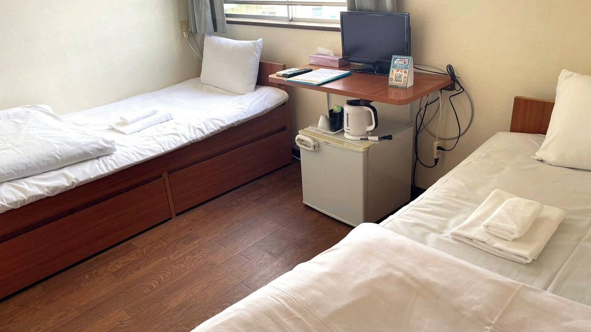 Adaniya Hotel | Very popular hotel for sightseeing in Okinawa Arena Free parking no overnight stayTwin room/Nakagami-gun Okinawa