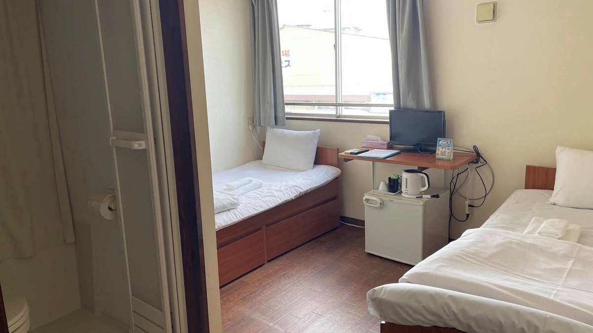 Adaniya Hotel | Very popular hotel for sightseeing in Okinawa Arena Free parking with breakfastTwin room/Nakagami-gun Okinawa